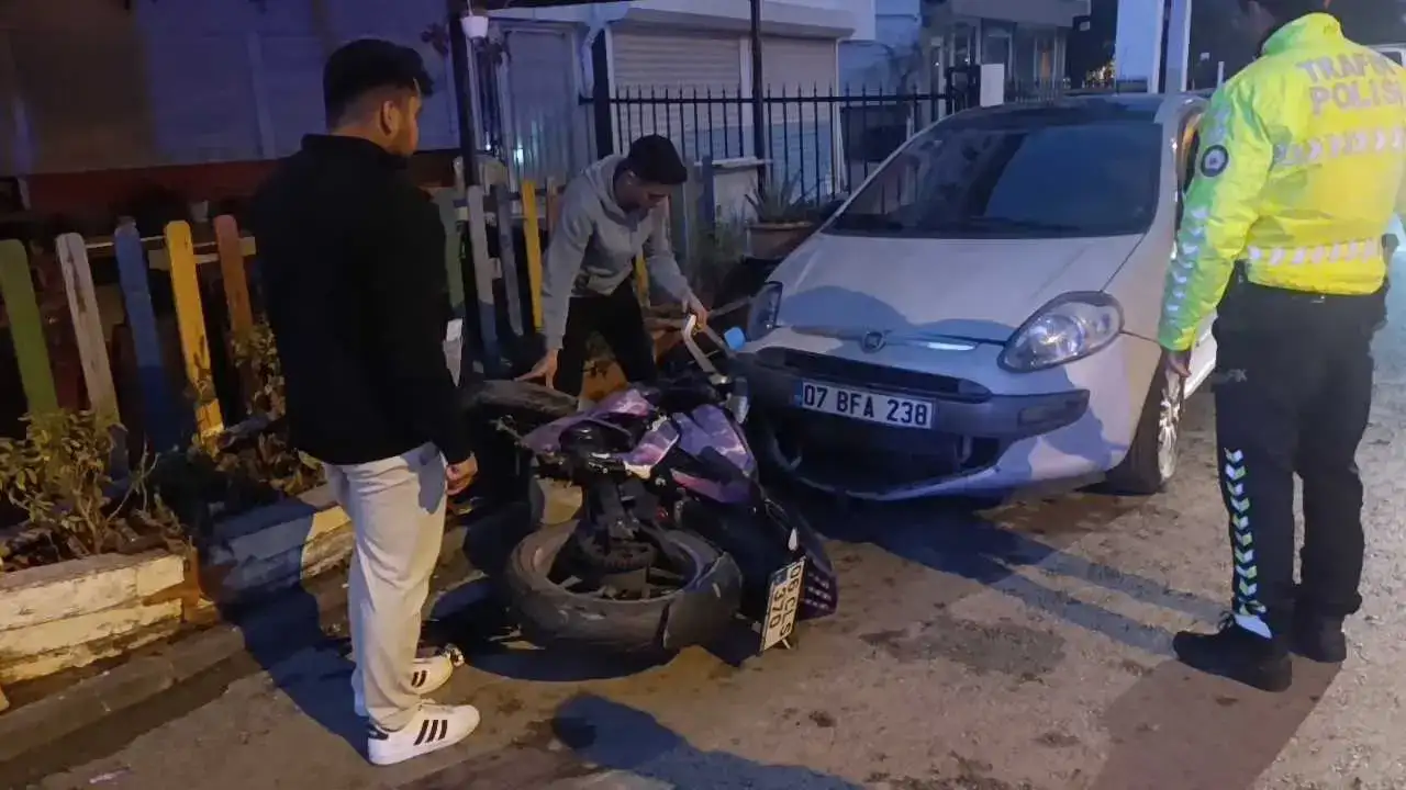 Manavgat’ta Motosiklettekiler Metrelerce Havaya Uçtu! 6